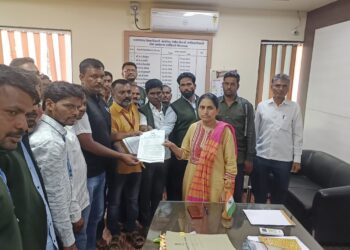विविध मागण्यांसाठी पत्रकारांचे लाक्षणिक धरणे आंदोलन